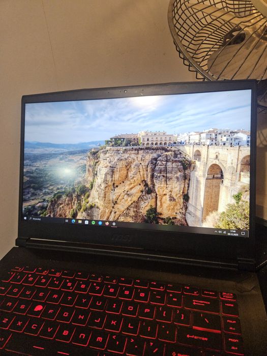 Laptop MSI GF65 RTX2060