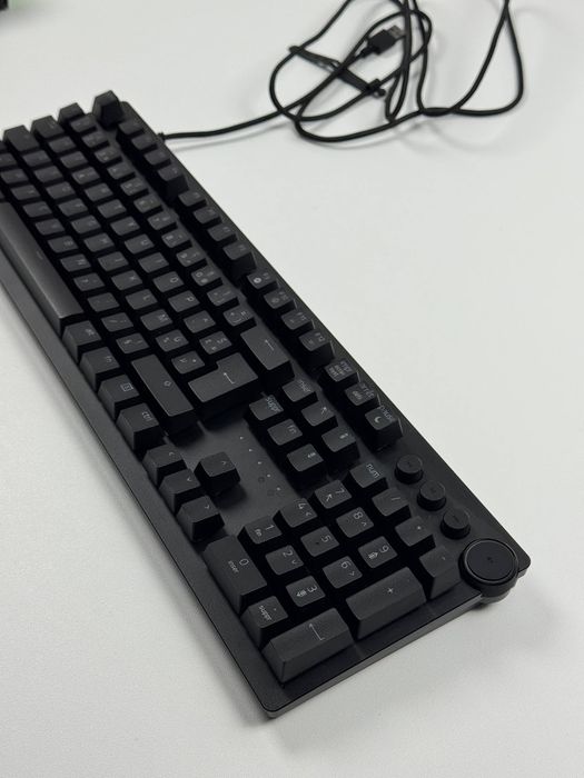 Ігрова клавіатура Razer Huntsman V2  (оптико-механічна)
