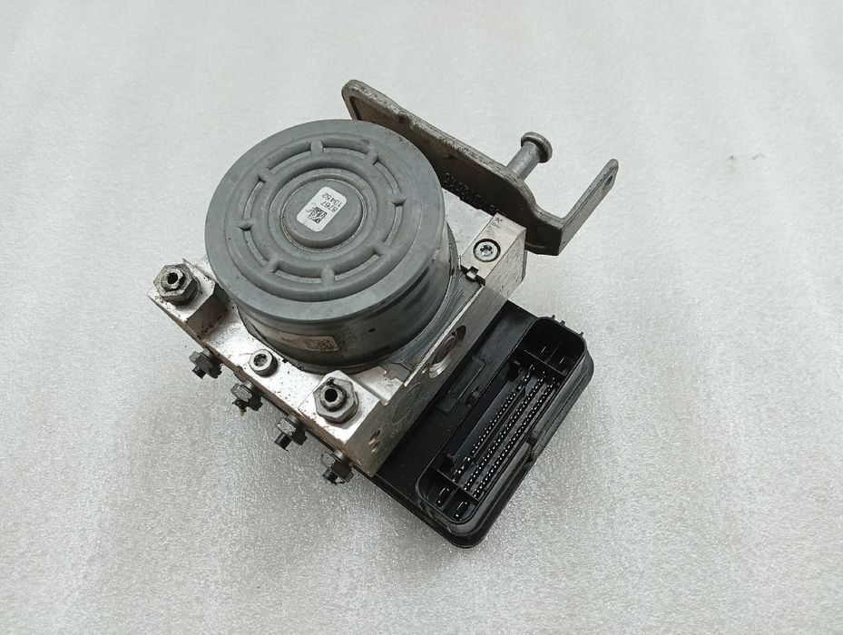 Módulo de abs - mercedes-benz c-class (w205) | 13 -