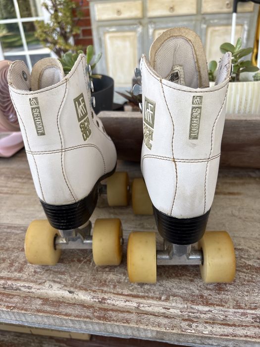 Patins de 4 rodas (Bom estado)