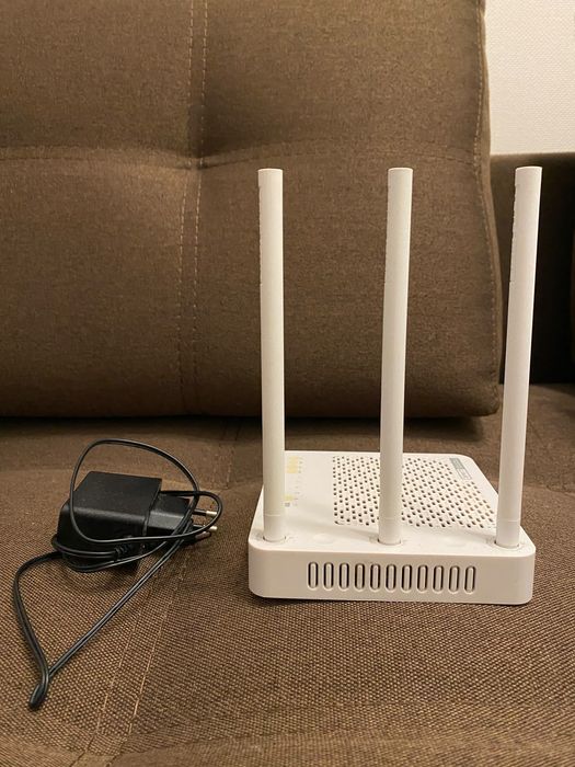 Продам гігабітний двочастотнийроутер TОTOLINK   A10044