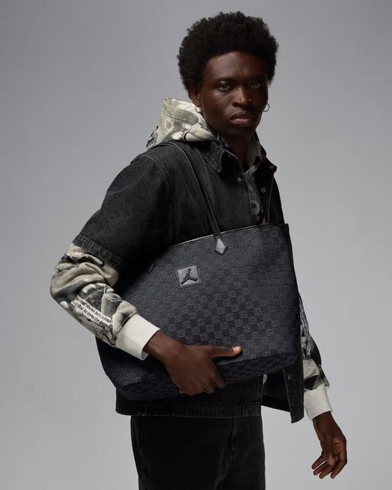 Сумка Jordan Monogram Tote Bag Black (MA0896-KK2) Оригінал