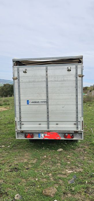Reboque Transporte animais
