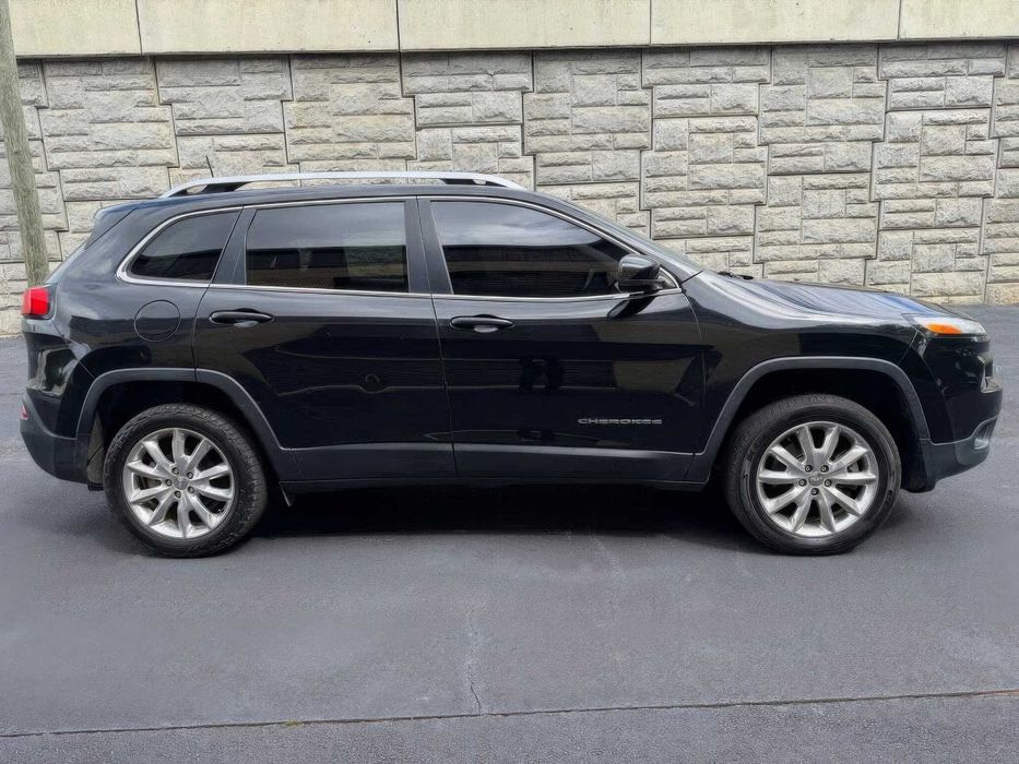 Jeep Cherokee Limited      2017