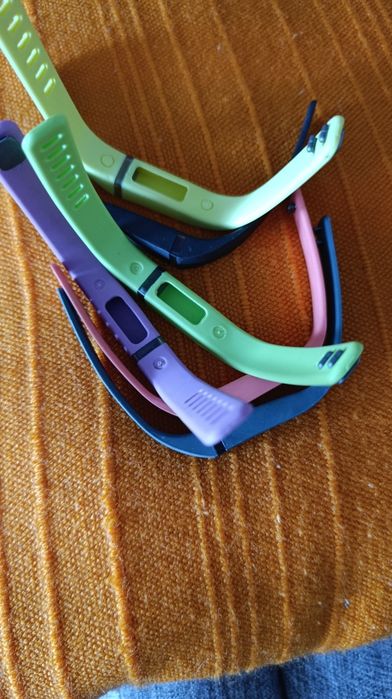Змінні ремінці Fitbit