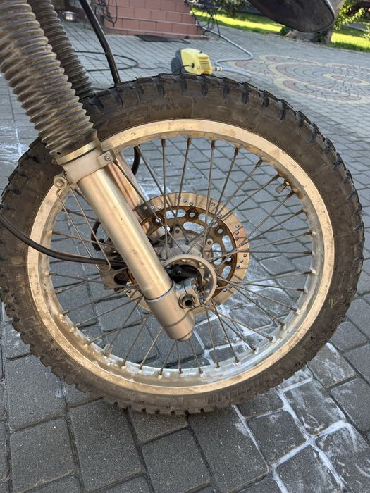 Suzuki dr 650 se