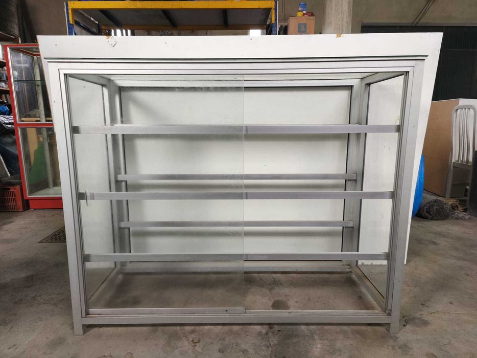 Balcão vitrine de alumínio