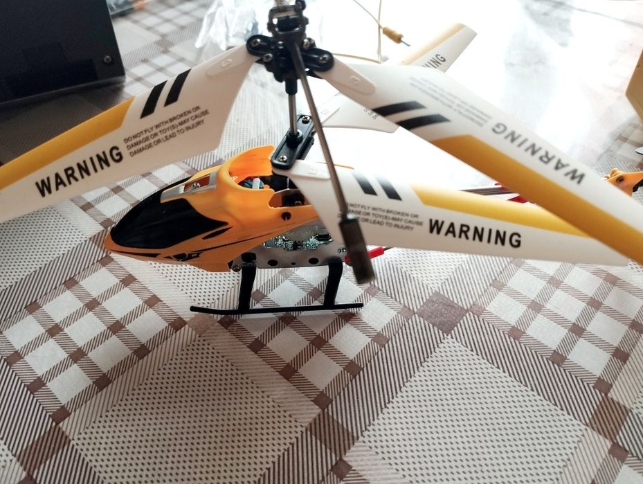 Гвинтокрил на радіо керуванні.