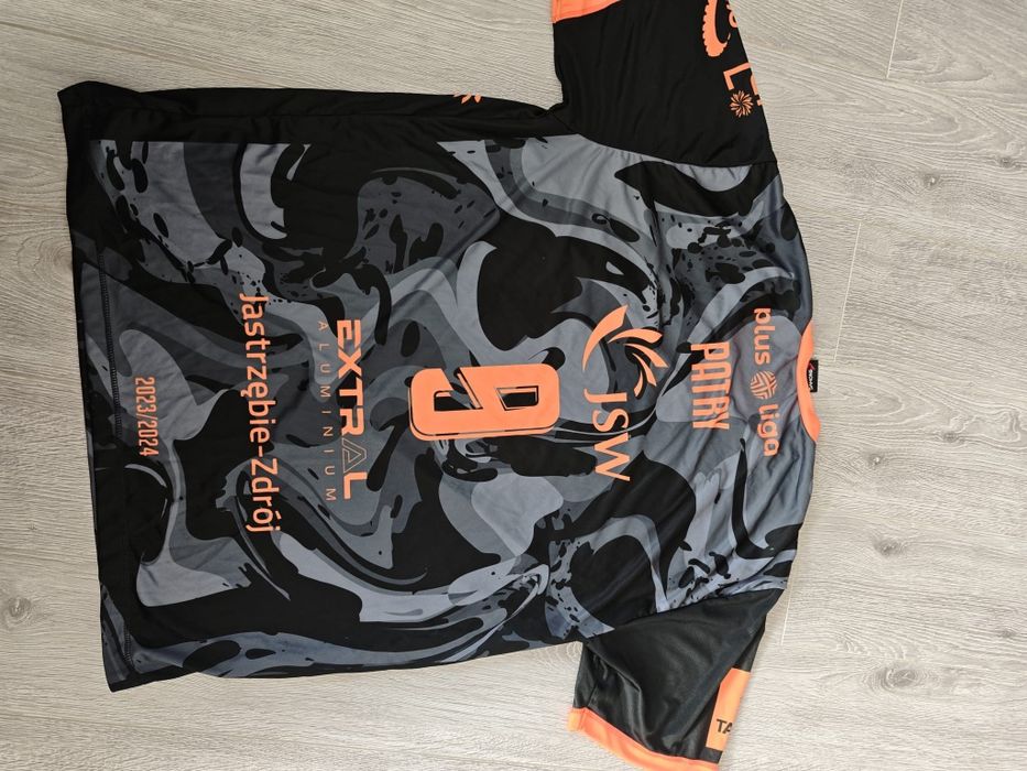 Replika koszulki meczowej plus ligowej Patry 9 z sezonu 2023/2024