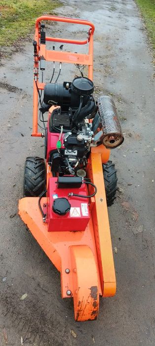 Dosko karczownica hydrauliczna frezarka do pni honda 2018r