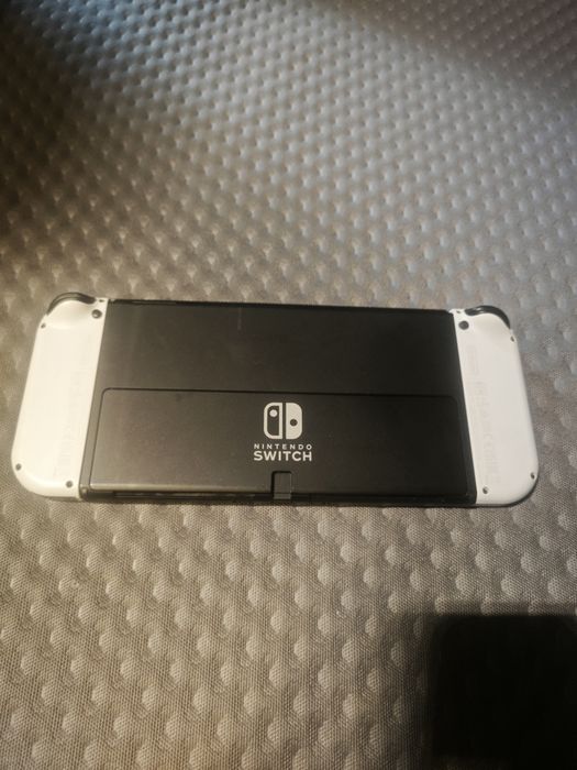 Nintendo Switch Oled - Desbloqueada