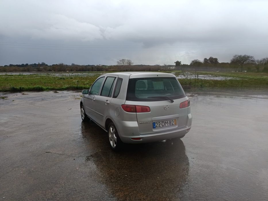 Mazda 2
2007 
Motor 1.4 diesel 
5 lugares