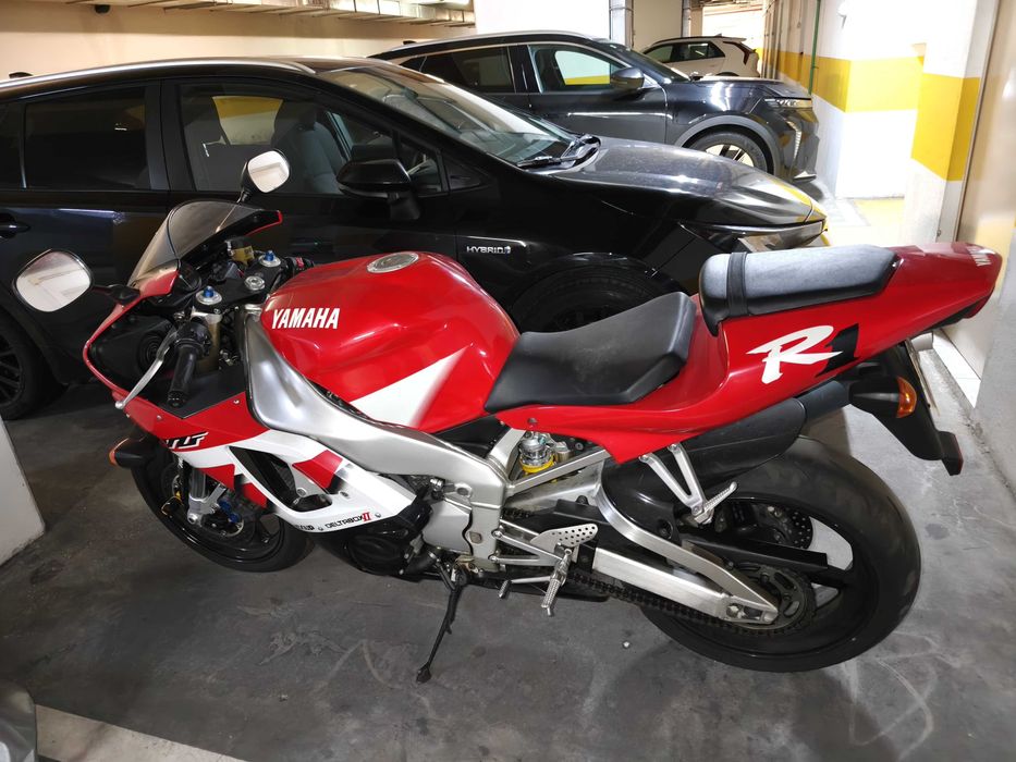 Yamaha YZF R1 de 2000 com 5000km!!! 100% original para coleccionadores