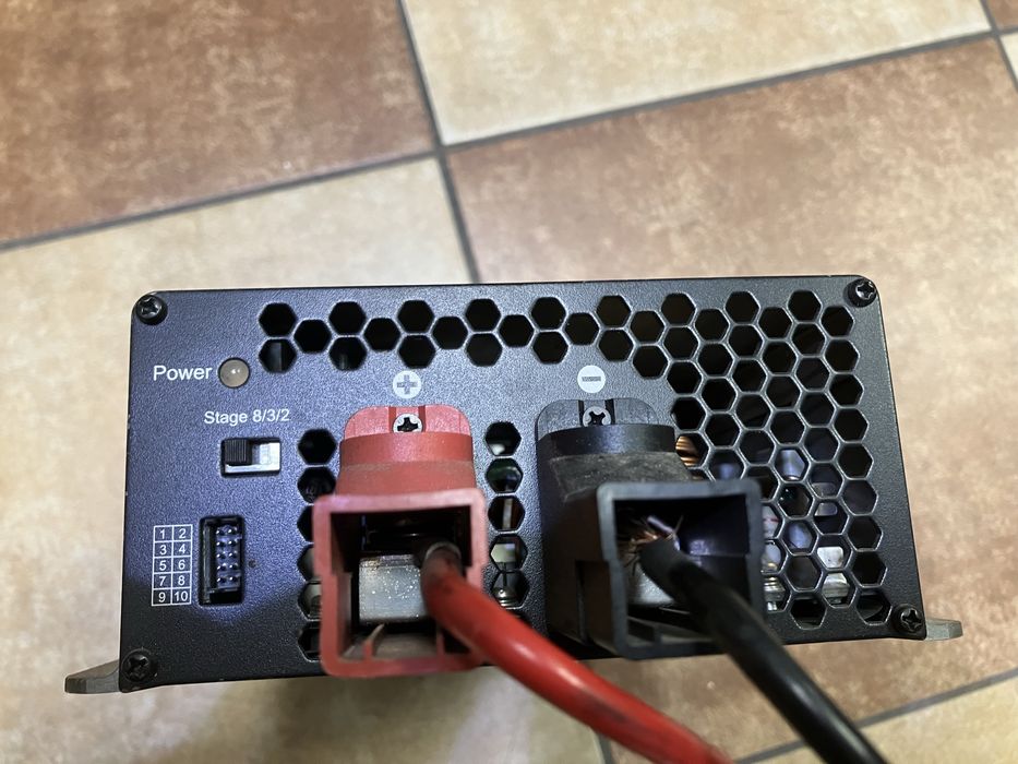 MEAN WELL ładowarka akumulatorowa  PB-600-24v