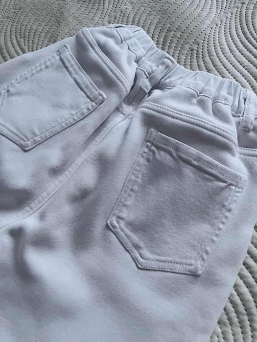 Білі теплі штани