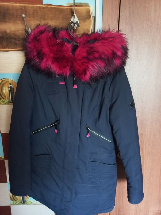 Продам зимову куртку 
В гарному стані