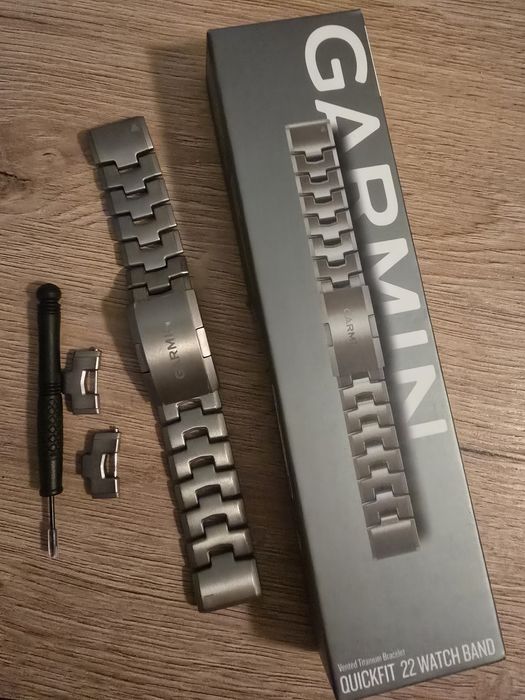 Bransoleta  tytanowa  garmin  fenix  7.8  srebr 22 mm . Oryginał