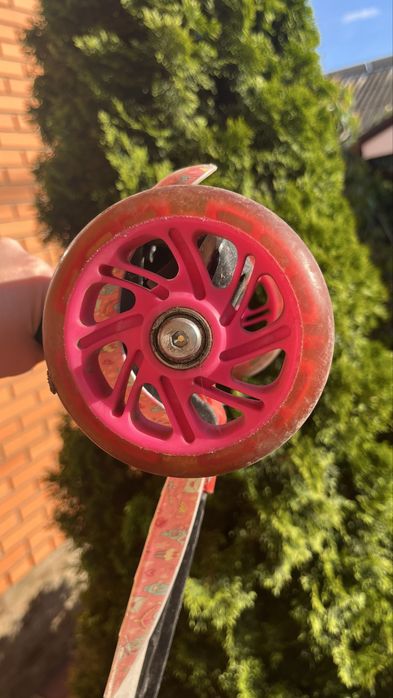 Самокат на 2-3 роки, рожевий