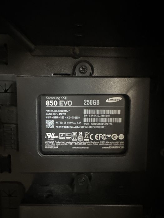 Computador e 2 monitores novos!478097344184330242