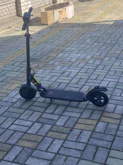 Електросамокат KugooKirin S3 PRO
Kirin це покращена версія бренду Kug