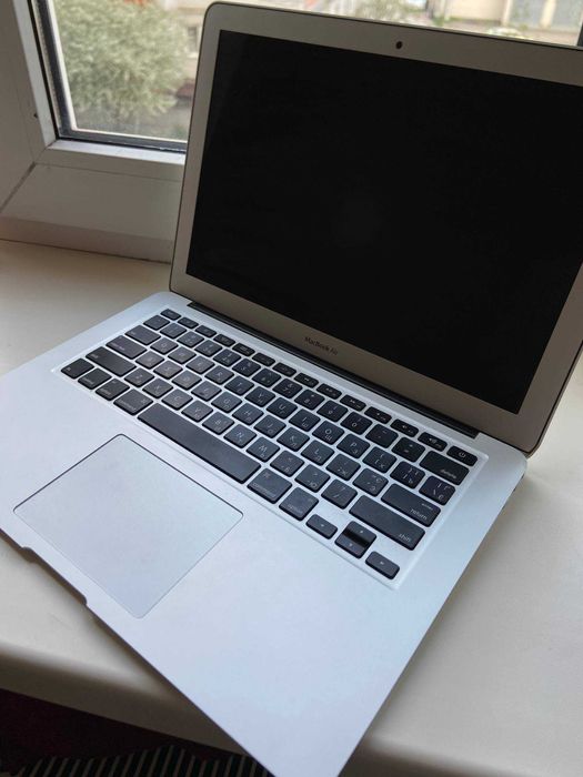MacBook Air 13 128 у дуже хорошому стані