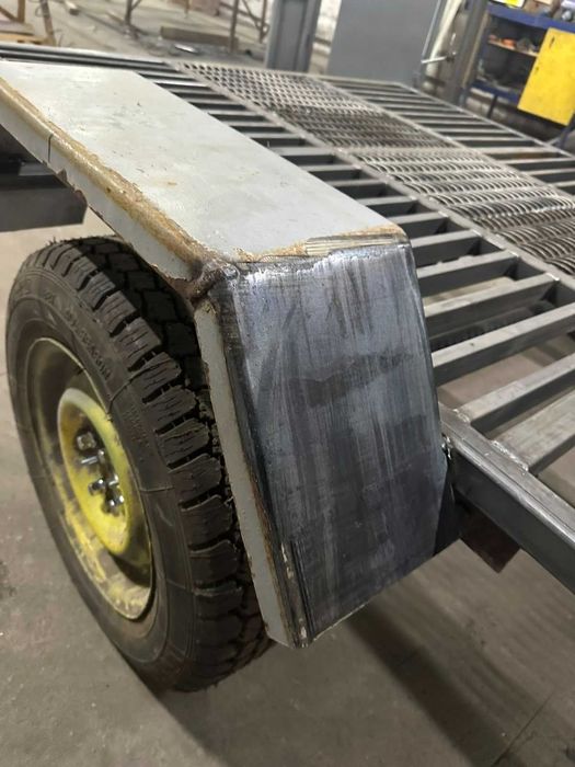 Лазерне очищення поверхонь без піску та хімії : іржа, фарба, нагар