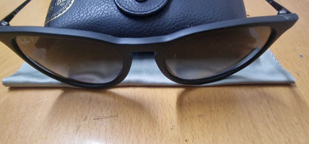 Ray-Ban Erika como novos