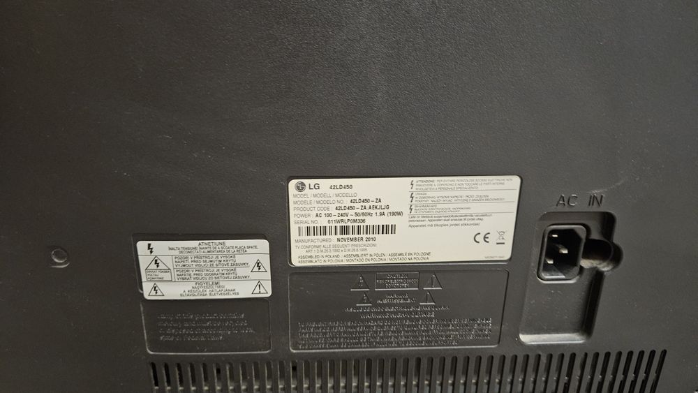 Telewizor LG LCD 42 cale  42LD450 nowy pilot