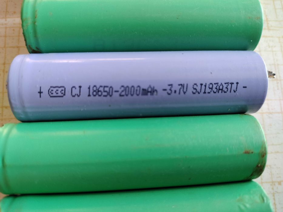 Ogniwa od hulajnogi sprawne 3,7V, 4x1500, 1x2000 mAh