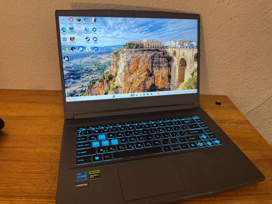 laptop MSI Thin 15 B12UC