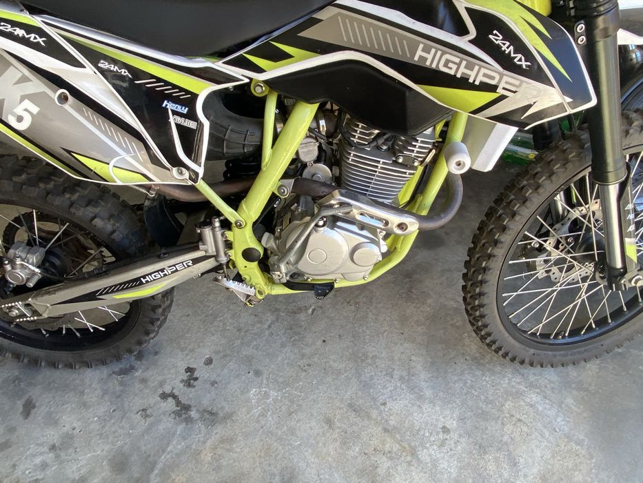 Pit Bike 250 Highper pouco usada não pega troco