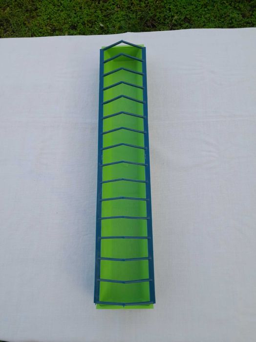 Кормушка-лоток для цыплят