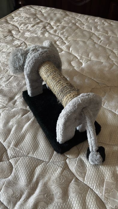 Arranhador Gato Elefante Pelúcia e Sisal