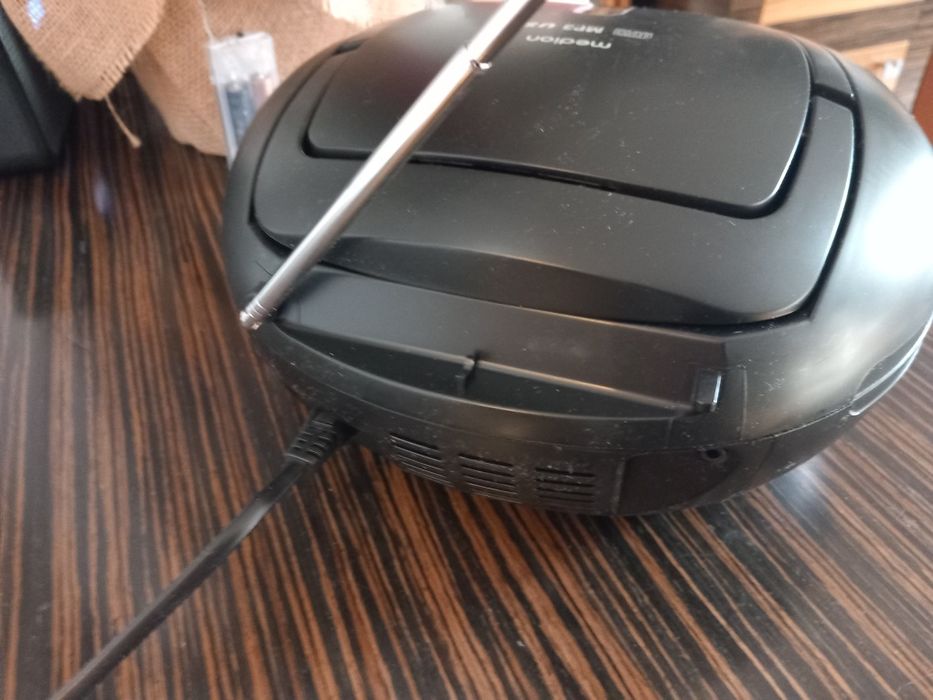 Radio sieciowo-bateryjne FM Medion E65711