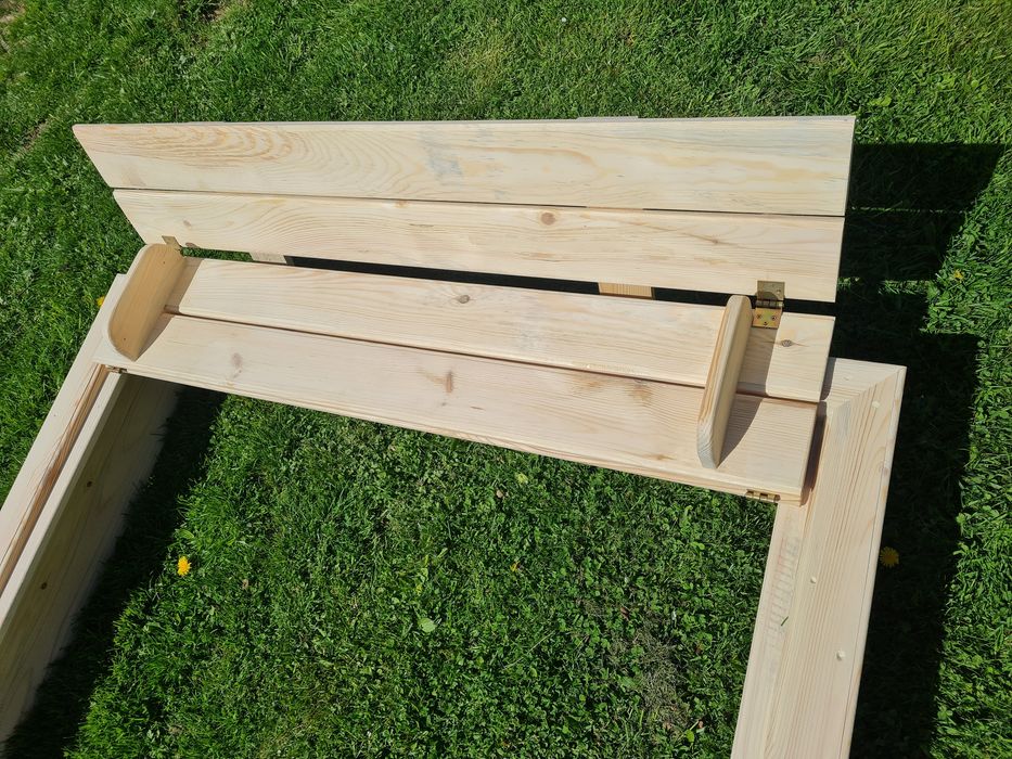 Piaskownica drewniana dla dzieci 150x150x35