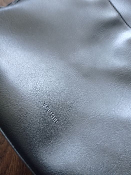 Torba medicine czerń do ręki na ramię