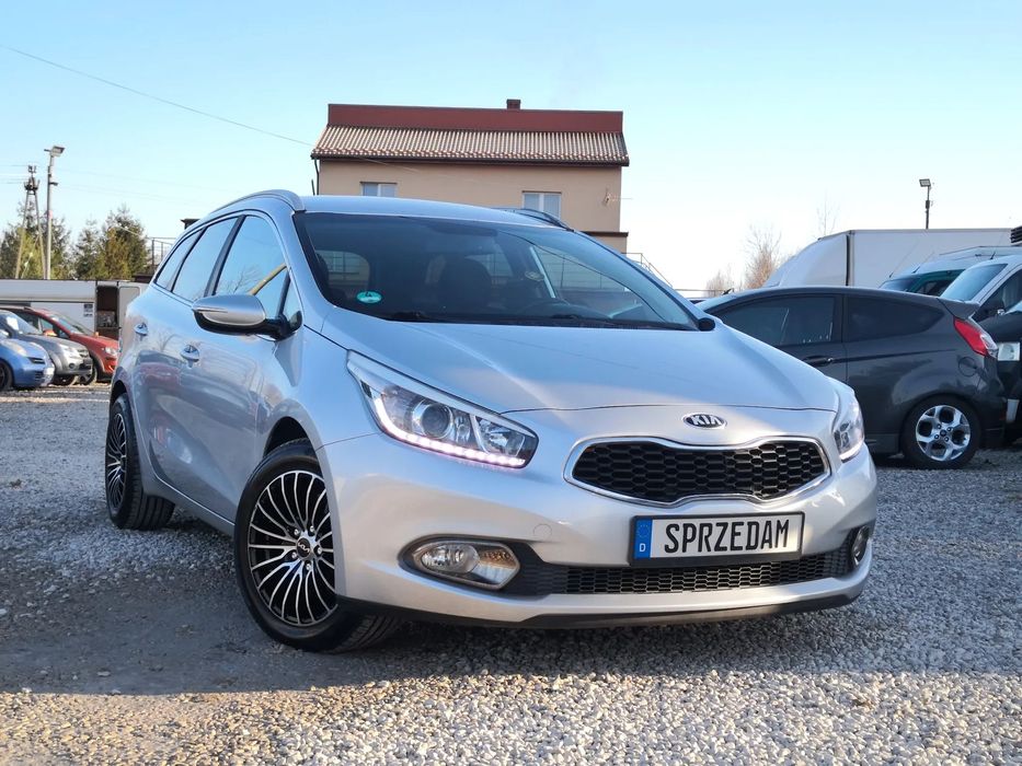 Kia Ceed 1,6 Crdi 110 KM, ALU 16, Klimatronik, Navi, BDB stan