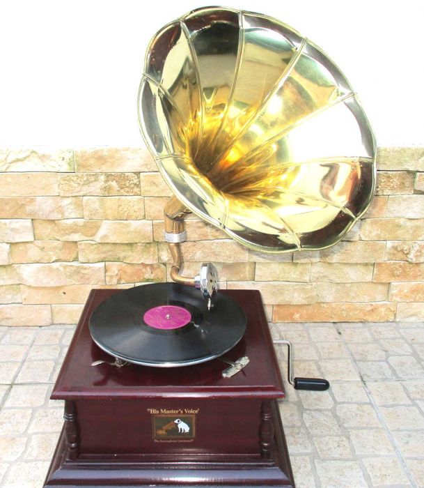 Gramofone, Grafonola His Master Voice – Bom estado