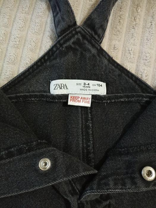 Джинсовий  фірмовий  комбінезон Zara