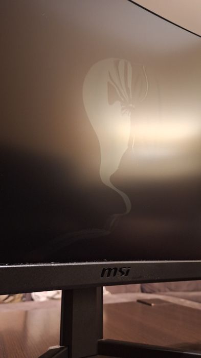Monitor msi g24c4