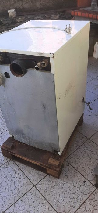 Caldeira a gasóleo mais depósito