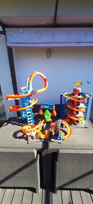Tory HOT WHEELS + zestawy