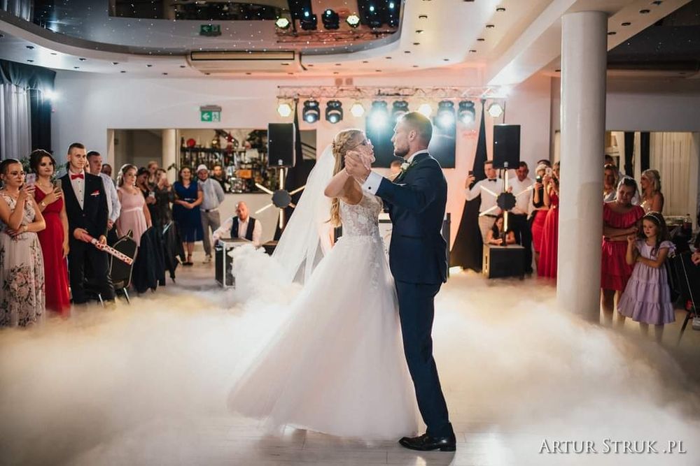 Sprzedam sukienkę ślubną rozmiar S