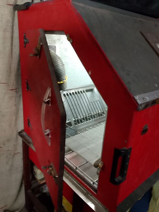 Piaskarka kabinowa kabina do piaskowania