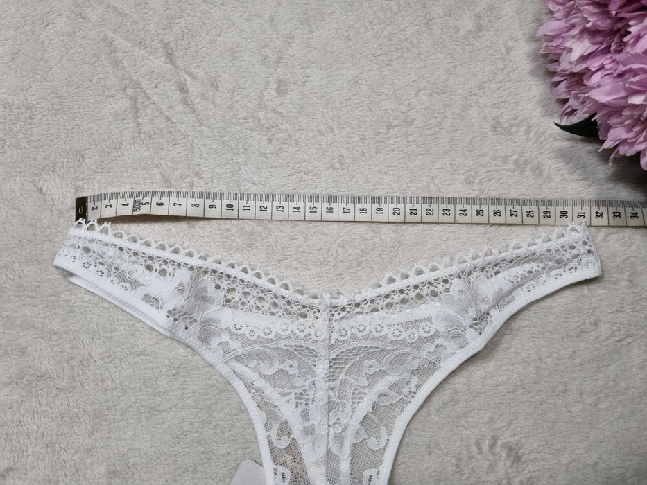 Scandale eco lingerie, białe koronkowe majtki, stringi, rozmiar S