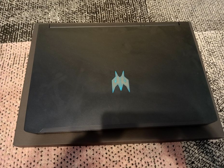 Laptop Acer Predator Trition 300