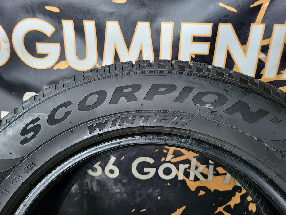Opony zimowe 215/65/17 Pirelli 21/22rok 6,7mm