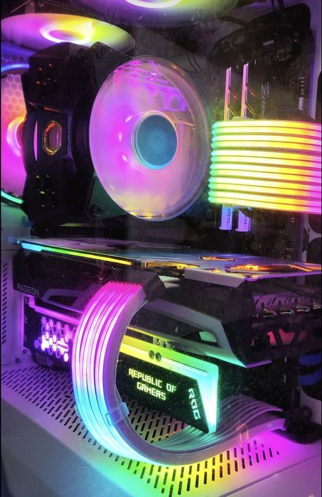 Lian-Li Strimer Plus V2 (24 pin e 2x8 pin)