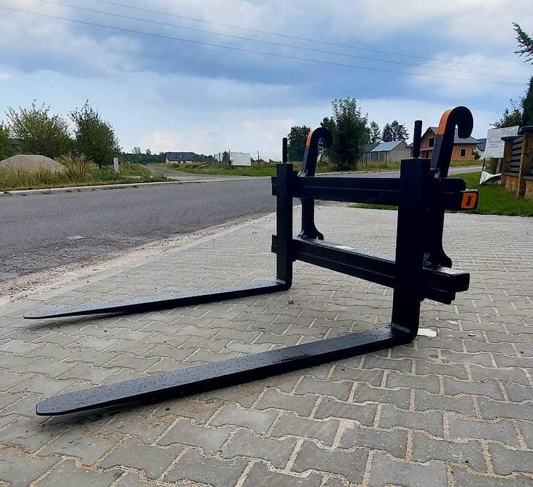 Paleciak do JCB widły do palet Q-fit