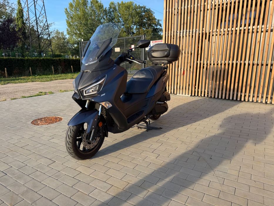 Sym